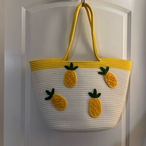 Yellow Pineapple Accent Woven beach Bag/ Tote Bag NWT